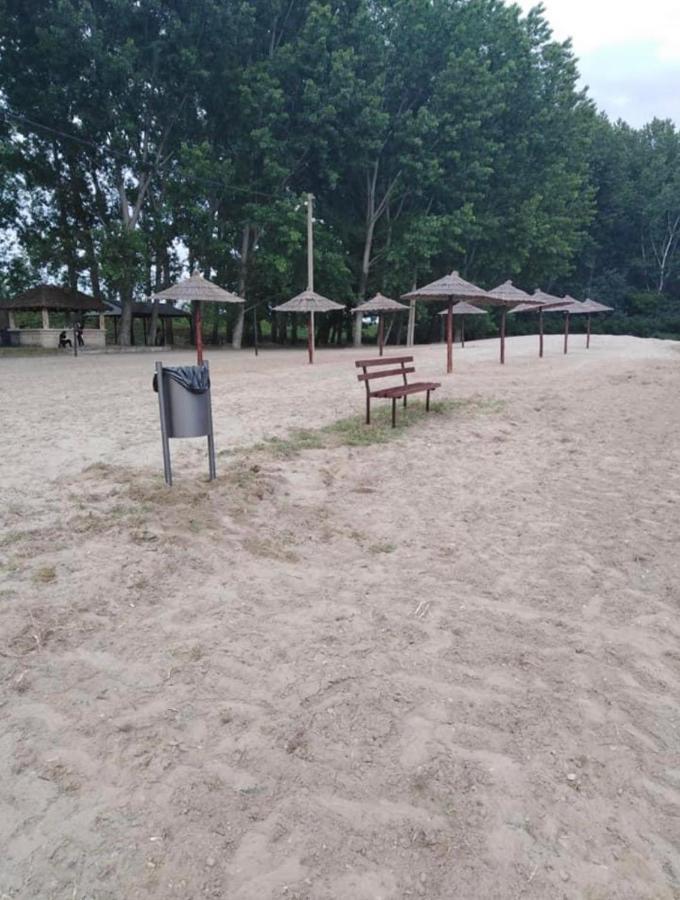 Vikendica Apartments Dunav Ms Celarevo Bagian luar foto